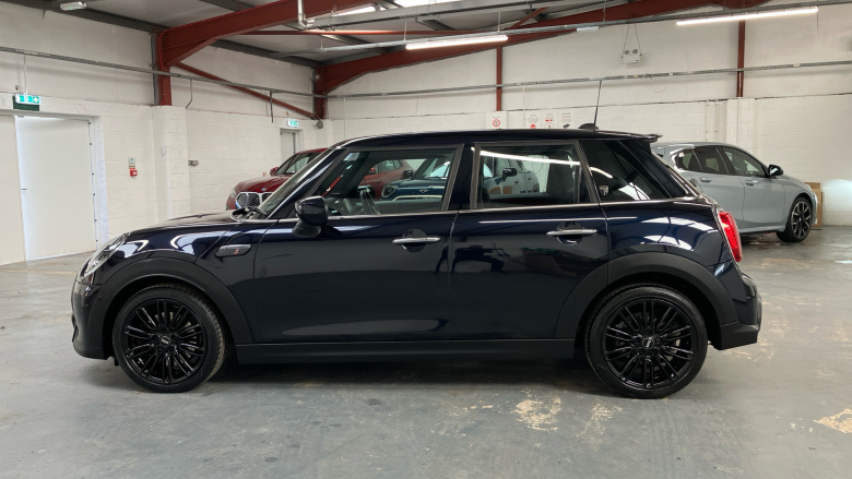 MINI Hatchback 2.0 Cooper S Exclusive 5dr Petrol Hatchback